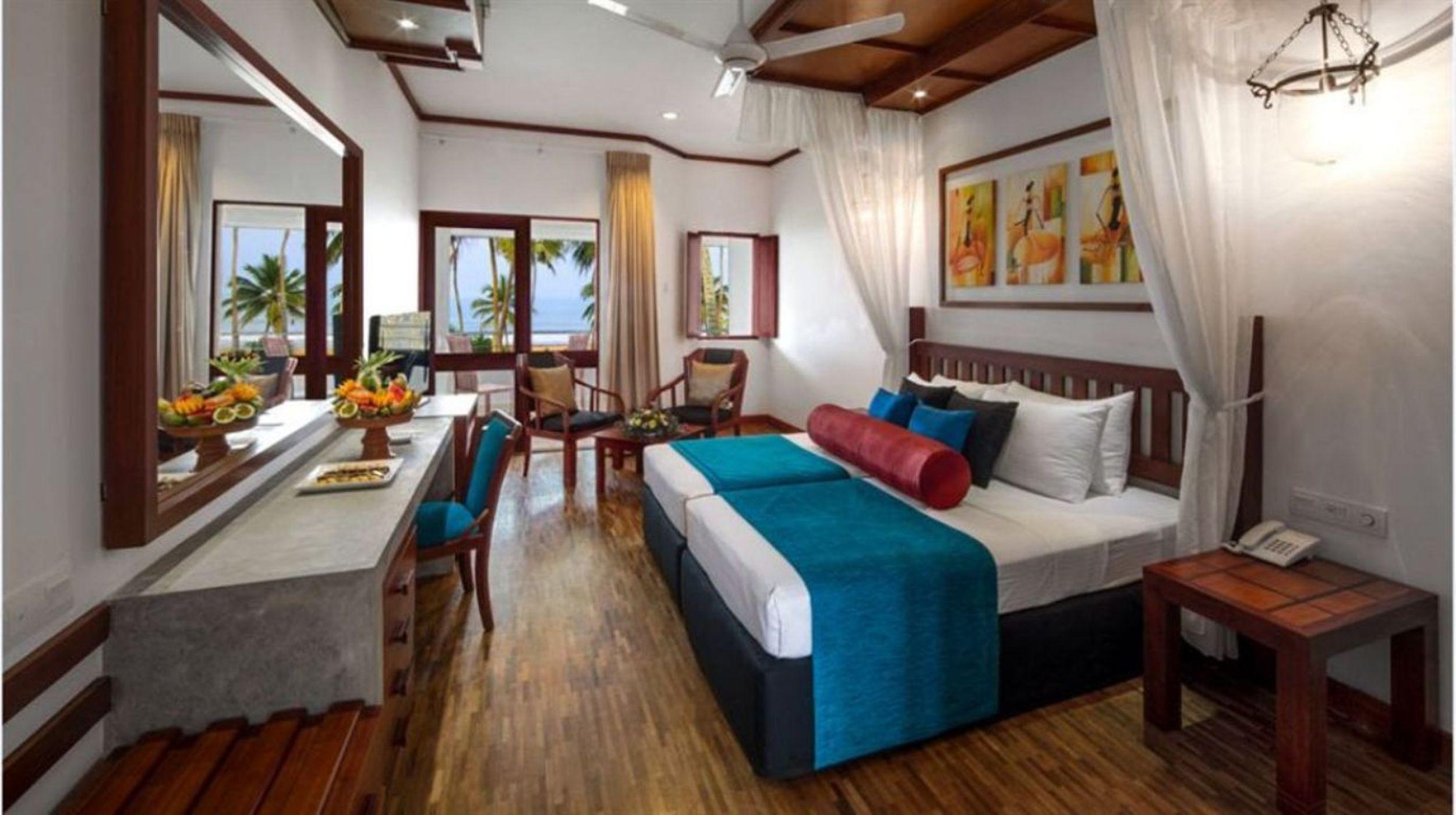 Royal Palms Beach Hotel Kalutara Buitenkant foto