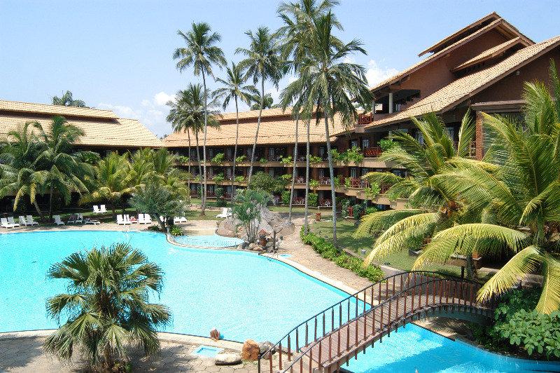 Royal Palms Beach Hotel Kalutara Buitenkant foto