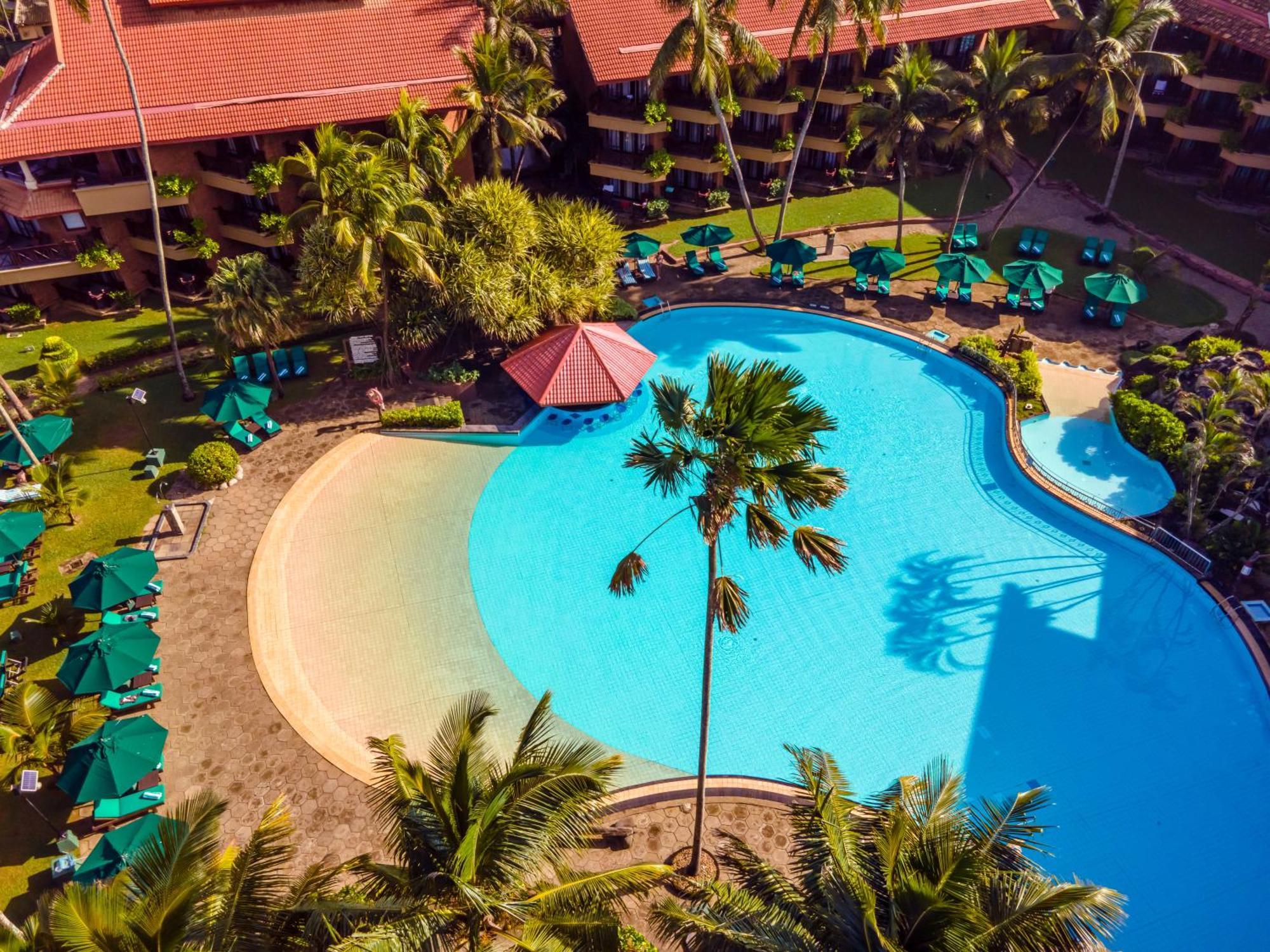 Royal Palms Beach Hotel Kalutara Buitenkant foto