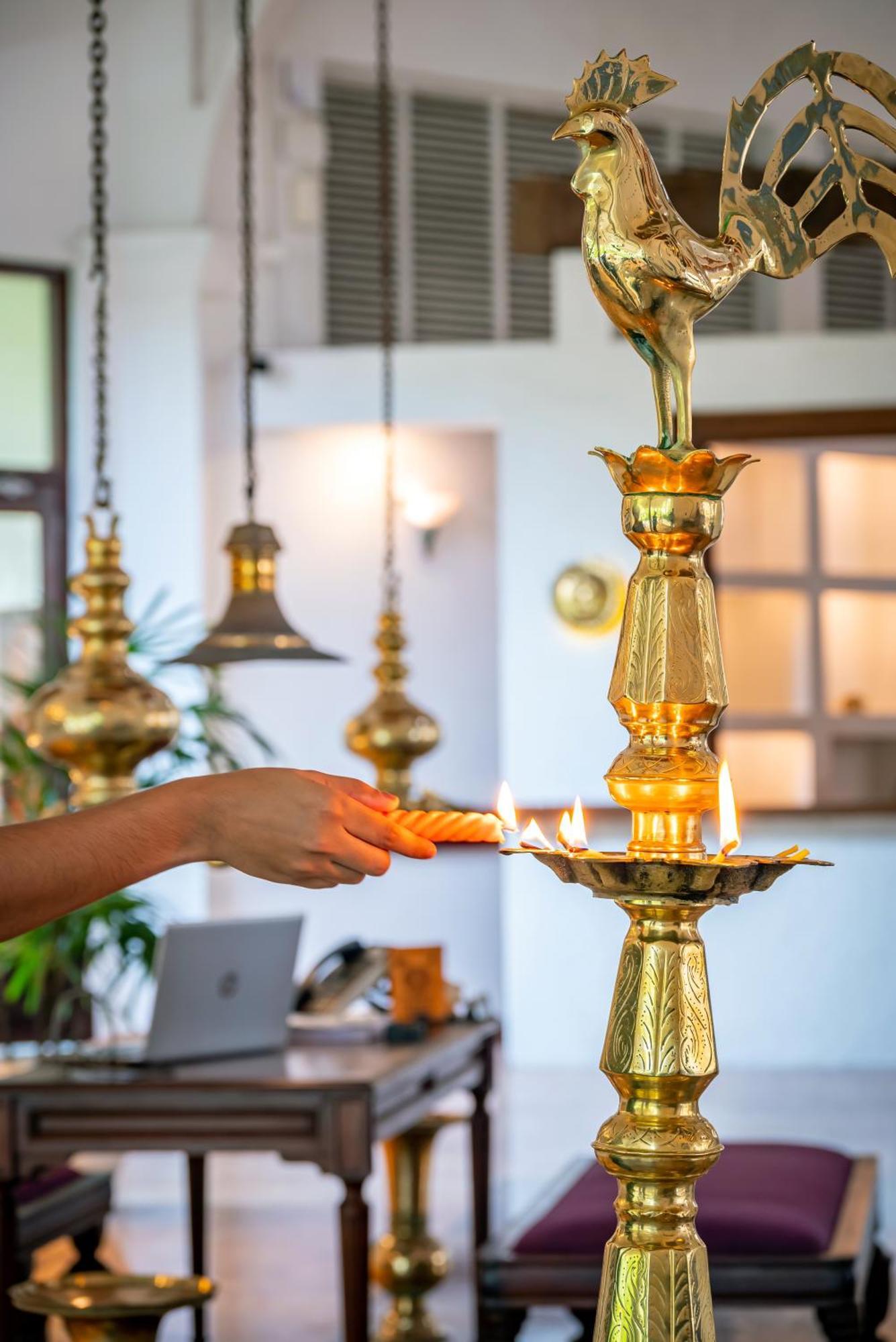 Royal Palms Beach Hotel Kalutara Buitenkant foto
